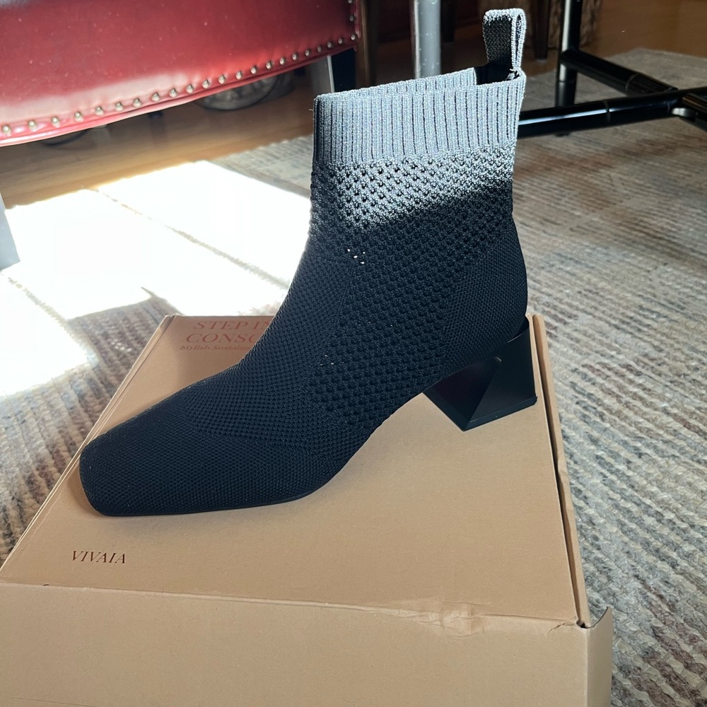 Sleek Black Ankle Booties with Textured Knit Design